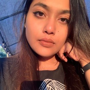 Meet your Posher, Waeza